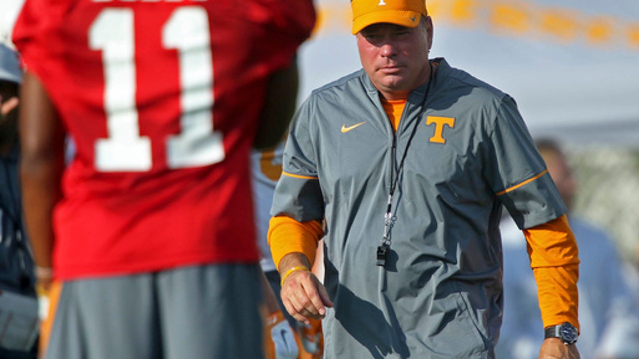 No. 9 Tennessee's veteran roster allows Jones to adapt
